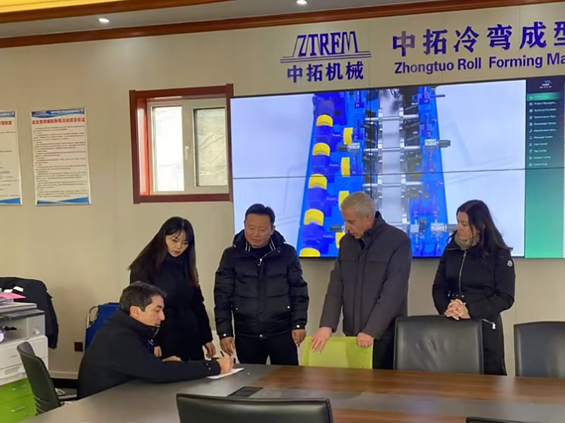 2025中拓冷彎開年大捷！新年新征程中拓冷彎門框機(jī)敲開西班牙市場大門